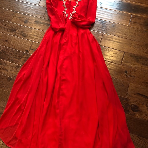 Beautiful Red Gown - Picture 3 of 5